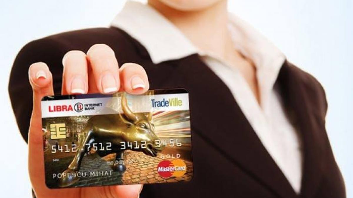 cardurile unor clienti ale unei banci cunoscute au fost blocate hackerii ar fi incercat sa faca