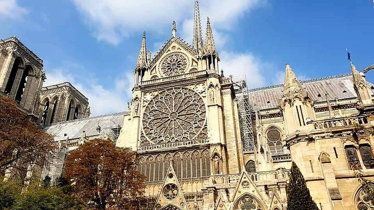 notre dame ministrul francez al culturii trei elemente majore ale structurii catedralei risca sa se