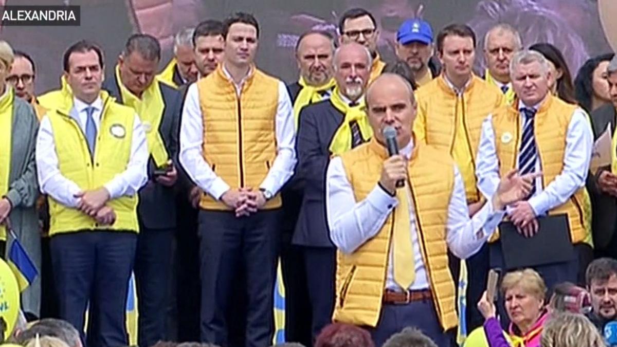 orban i a instruit pe liberali cum sa lupte cu psd la mitingul din alexandria cu parul pe ei sunam