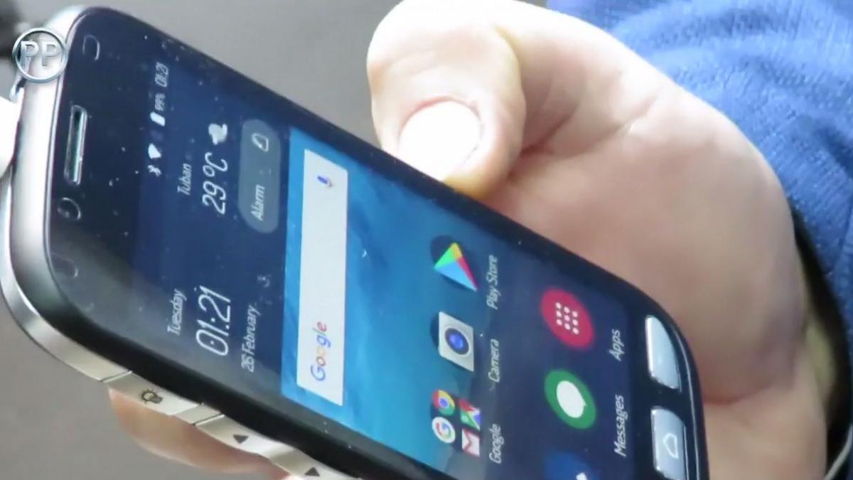 24 it cum arata telefoanele smart cu buton s o s pentru bunici