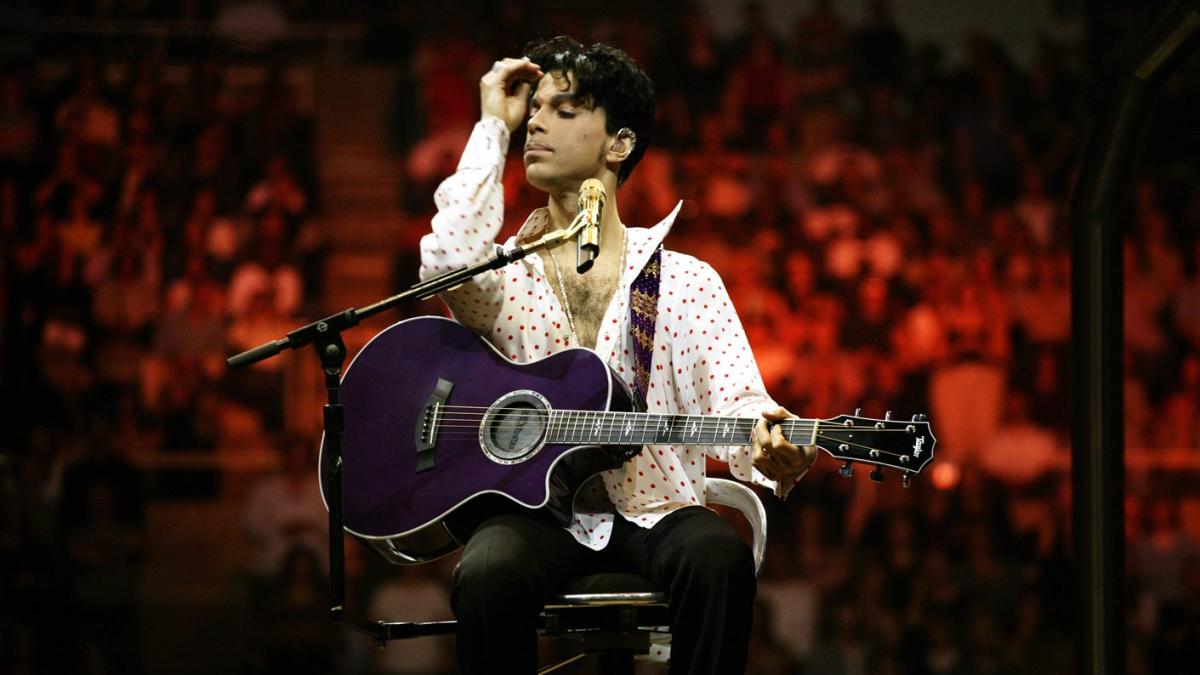 surpriza uriasa pentru fanii lui prince memoriile scrise de regretatul artist inainte de a muri vor