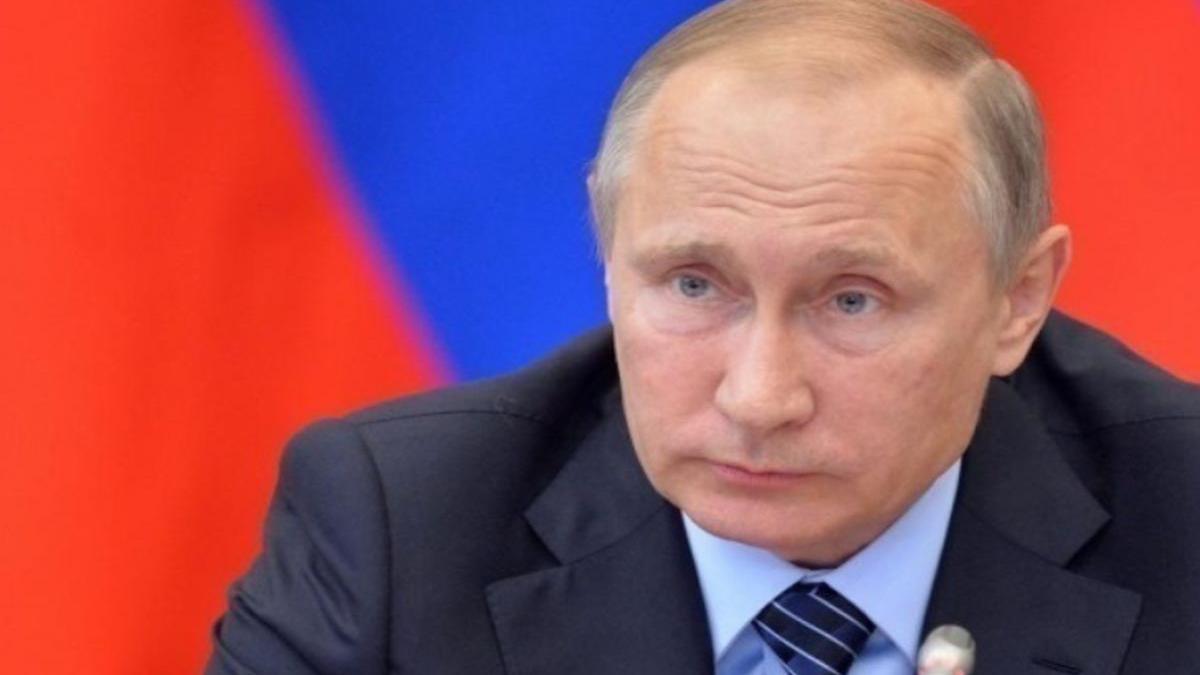 putin invoca exemplul romaniei pentru decizia sa de a da pasapoarte rusesti locuitorilor din donbas