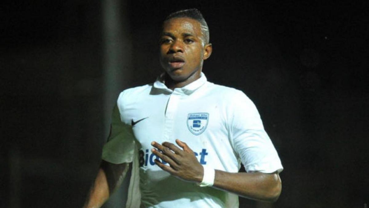 doliu in lumea sportului un fotbalist apreciat a murit la 29 de ani chiar in timpul meciului