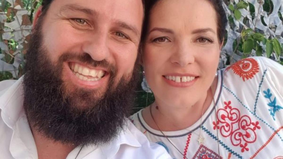 sotia unui cunoscut preot roman a fost gasita spanzurata in saptamana mare avea 37 de ani si