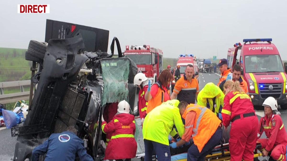 accident cumplit pe autostrada a1 un microbuz a fost spulberat de un camion