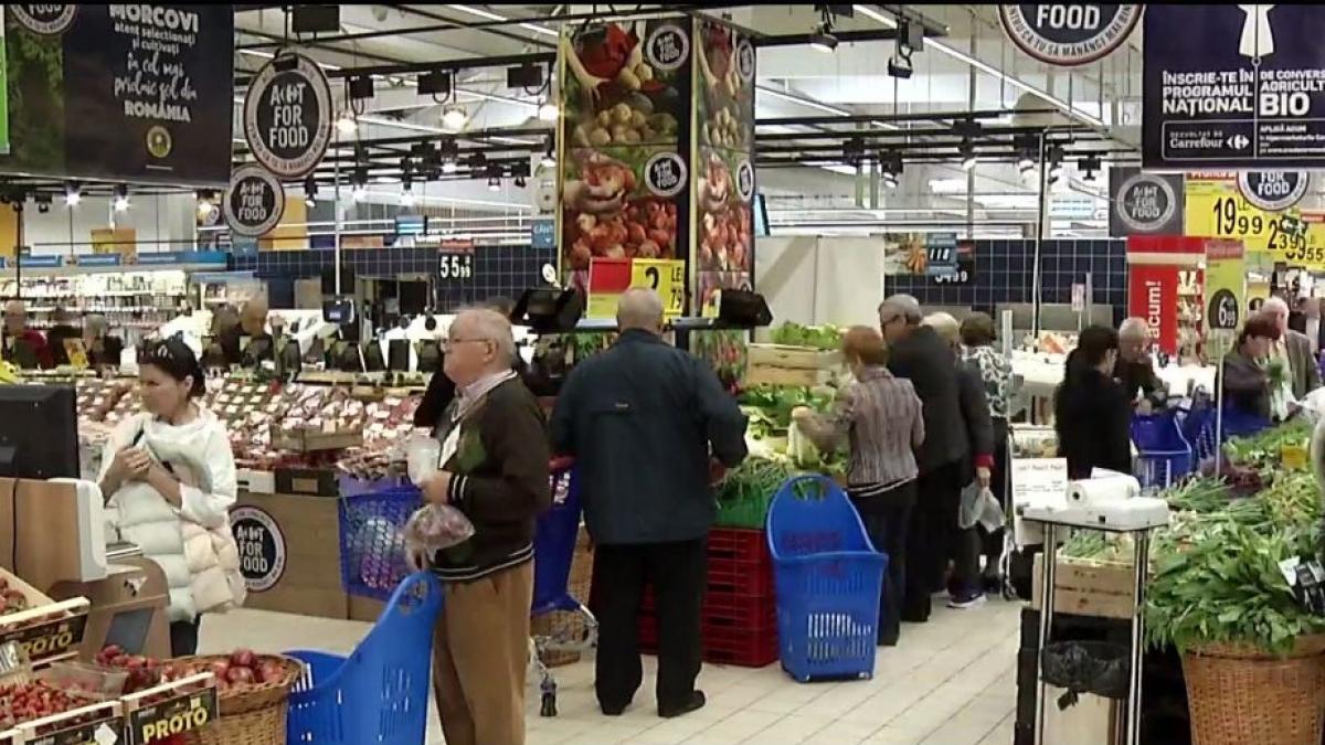 magazinele pline in a doua zi de paste oamenii s au aprovizionat pentru 1 mai