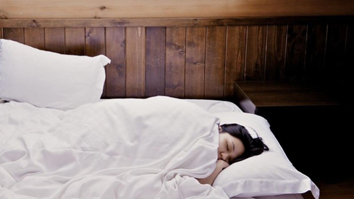 iata cum sa te odihnesti mai mult in timpul noptii urmeaza acesti pasi simplii