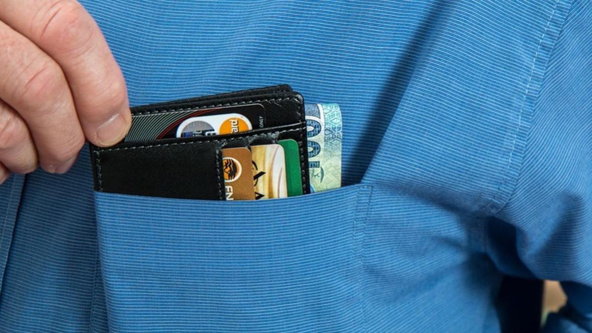 milioane de romani isi fac calcule cum poti scapa mai usor de credite