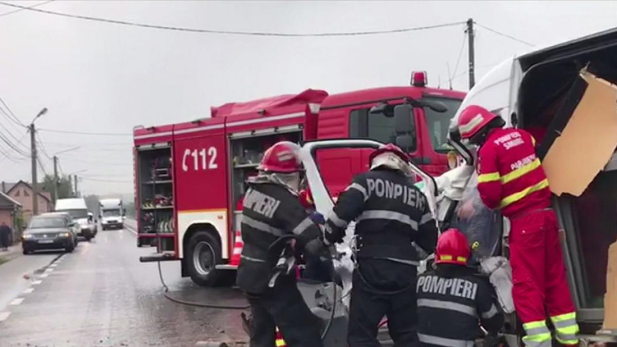 accident grav cu microbuz mai multi incarcerati