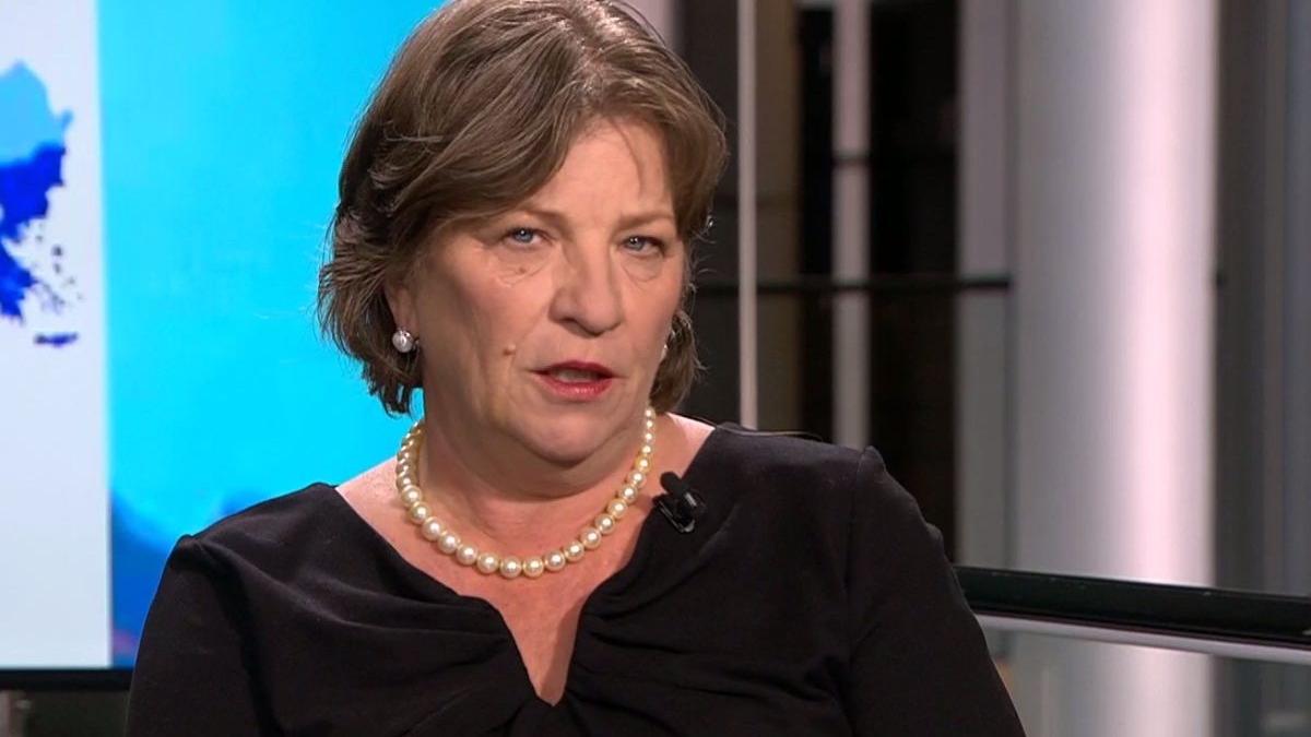 norica nicolai ironie tintita catre iohannis isi da demisia eu o astept