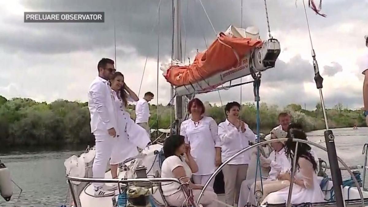 nunta romantica in mijlocul marii cat costa o ceremonie iesita din comun video