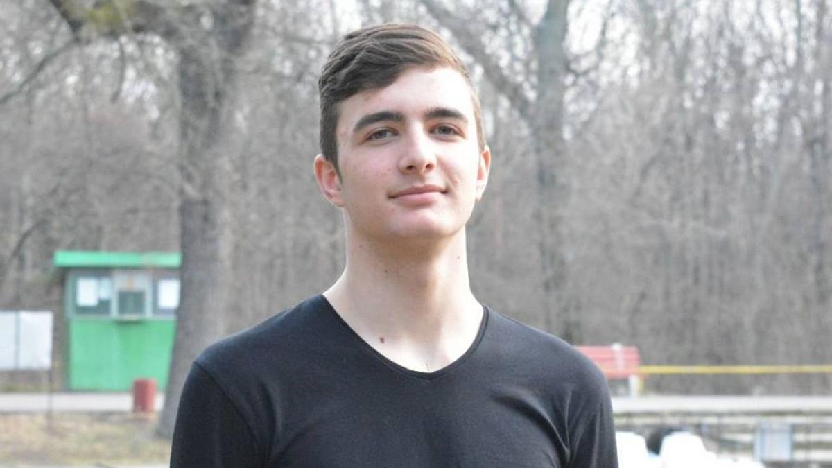 noi detalii despre tanarul de 17 ani care s a sinucis pe podul din maracineni adrian urma sa devina