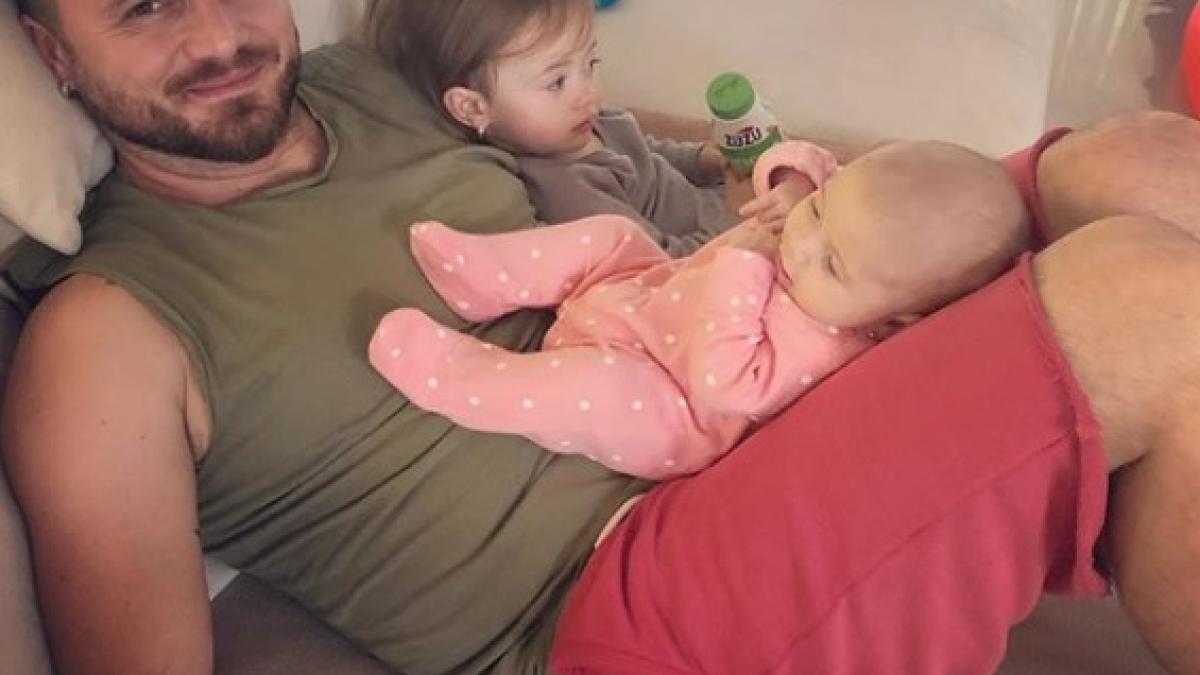 tavi clonda imagini de pus in rama cu cele doua fetite eu si ingerasii foto