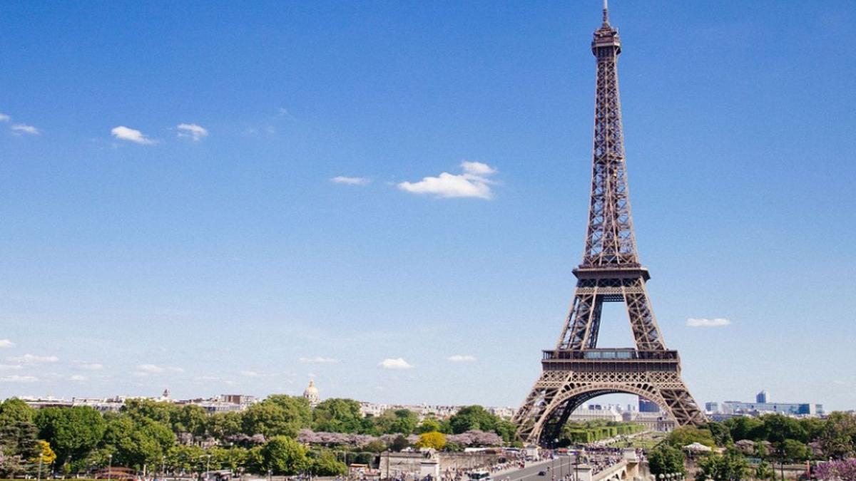 alerta in franta turnul eiffel a fost evacuat de urgenta