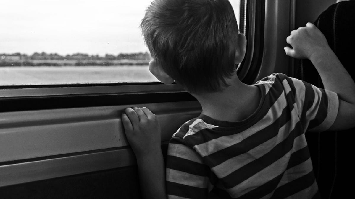 in cea mai fierbinte zi din an bebelus gasit mort in masina dupa ce mama l a lasat in automobilul