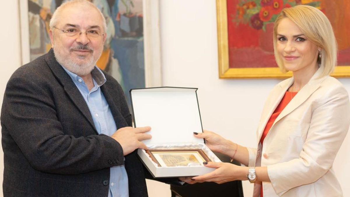 primarul general gabriela firea a acordat diploma de excelenta profesorului dr gelu colceag