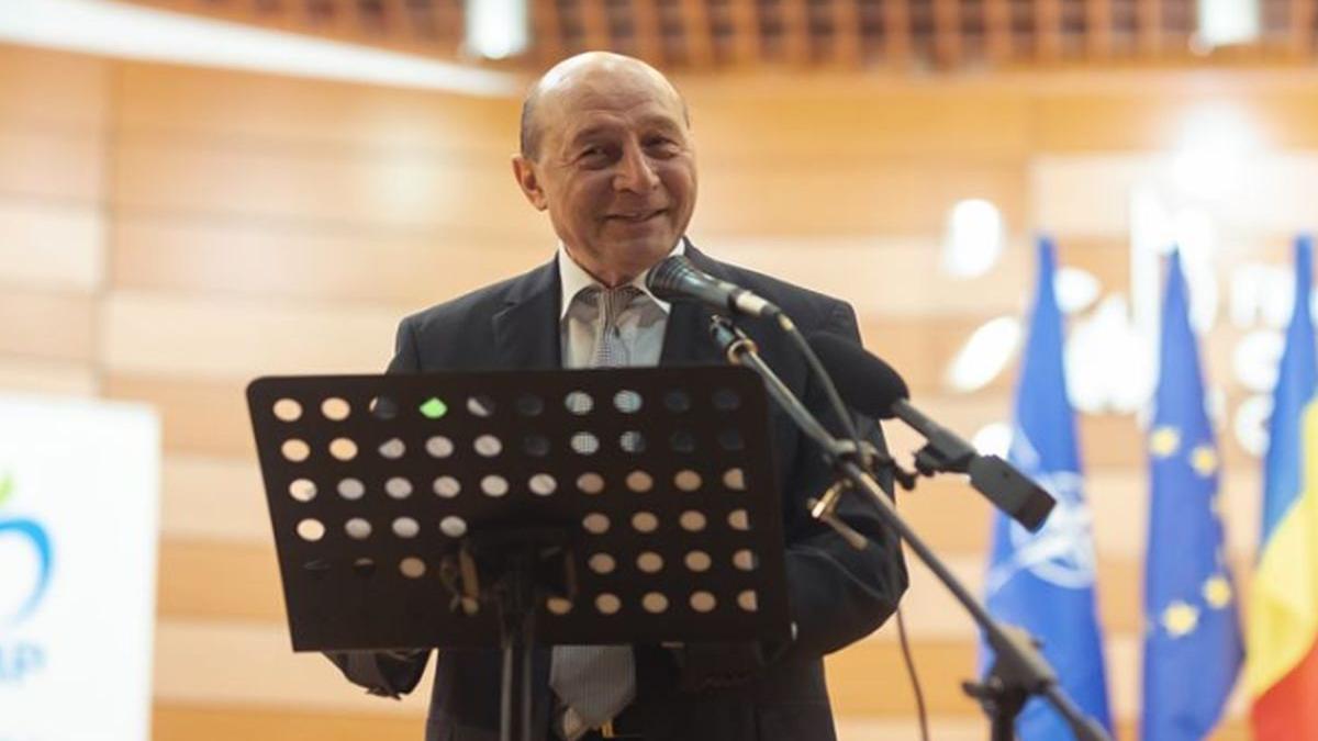 traian basescu nu mi aduc aminte daca am semnat note informative cu numele petrov