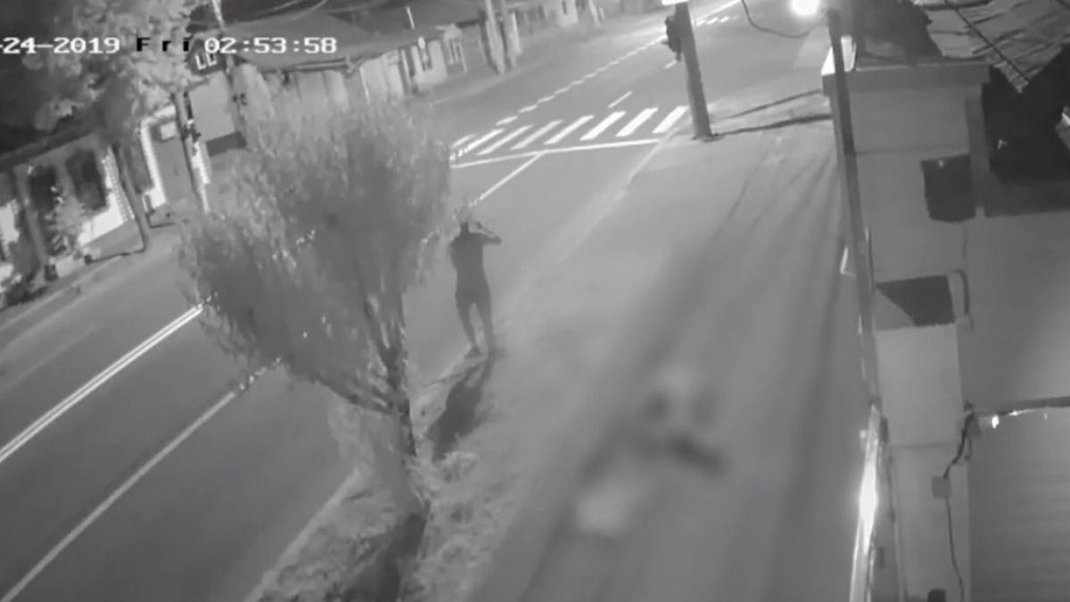 barbat ucis langa scoala in galati totul a fost filmat criminalul este in libertate