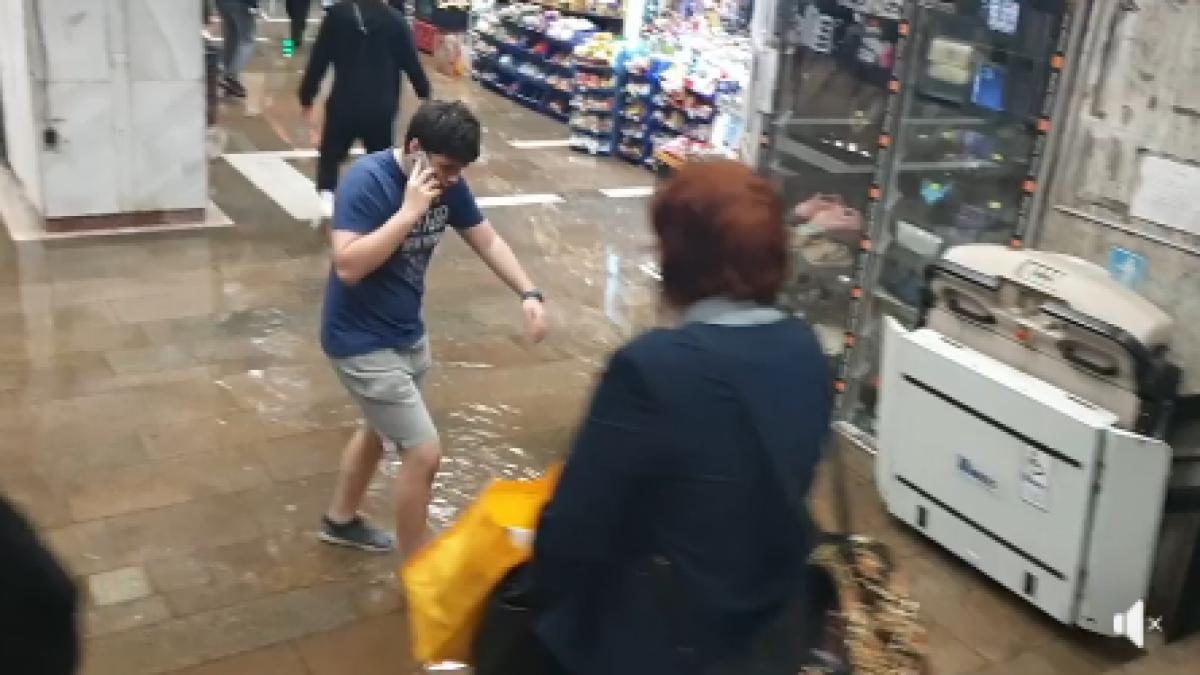 erau in urma cu putin timp la metrou la aviatorilor cand au zarit ceva naucitor aveti ocazia sa