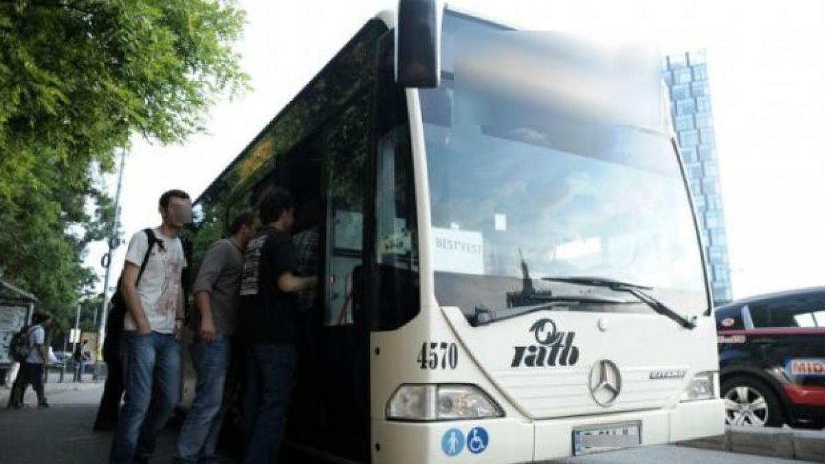 o calugarita franceza mergea aseara cu autobuzul 301 din bucuresti cand a inceput sa vorbeasca cu