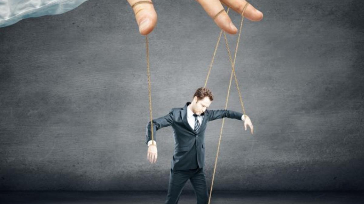 horoscop de cine esti manipulat bani dragoste sau prieteni