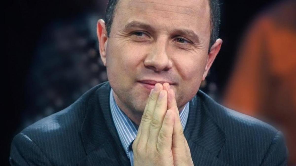 pnt cd ul lui aurelian pavelescu dezminte ca a cerut blocarea facebook in romania dar promoveaza