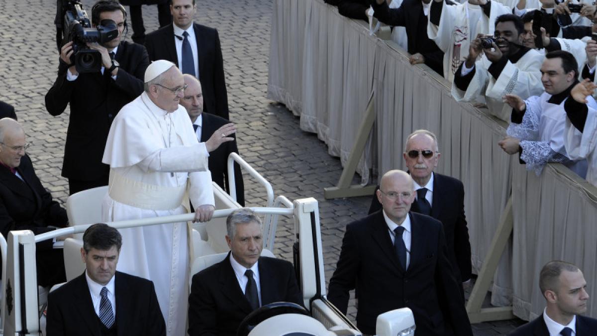 papa francisc in romania tu stii care este numele lui real