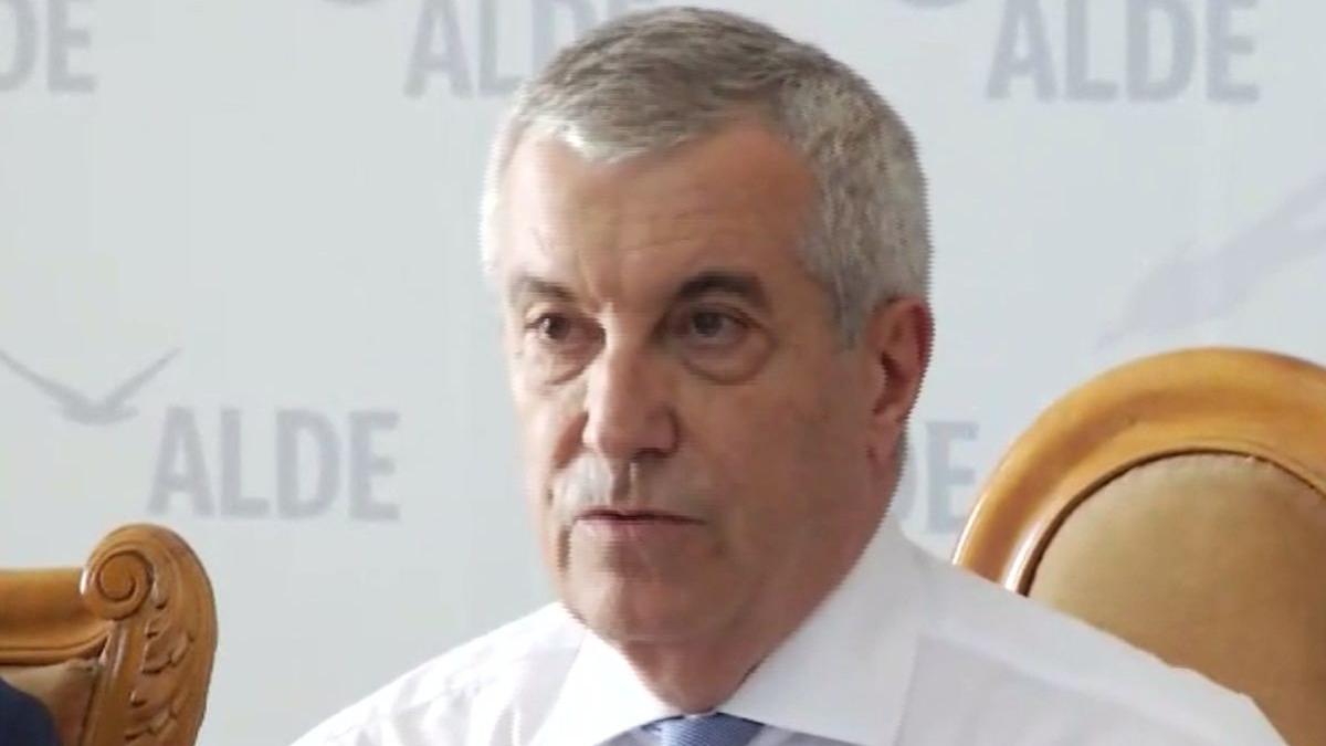 tariceanu vom continua guvernarea ii propun premierului o remaniere