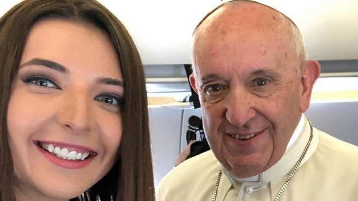 madalina iacob cel mai tanar jurnalist acreditat la vatican papa mi a strans mana si mi a spus