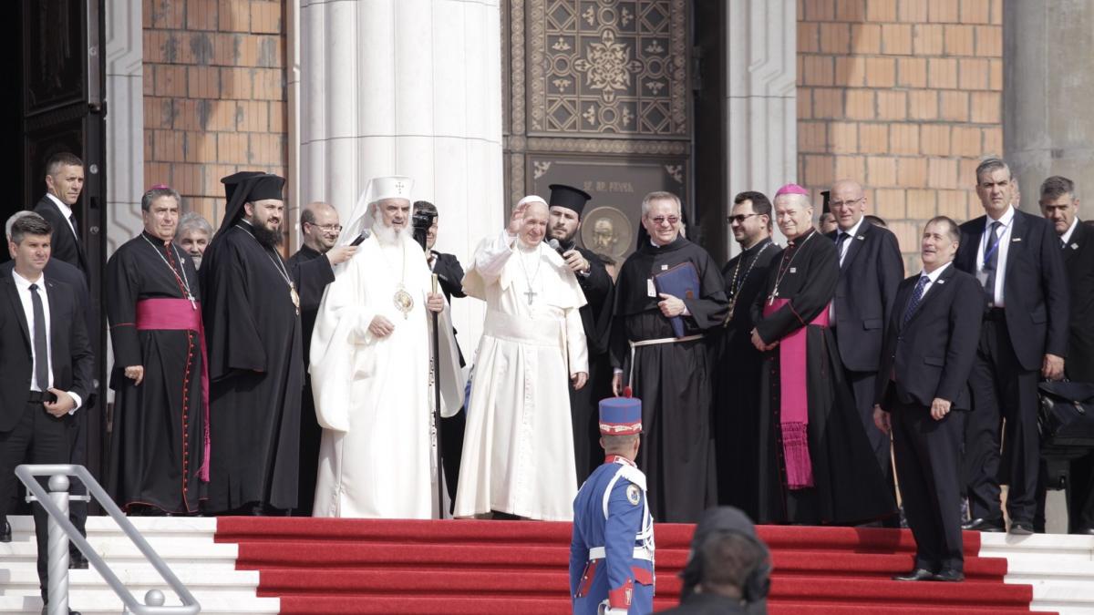 moment istoric papa francisc la catedrala neamului