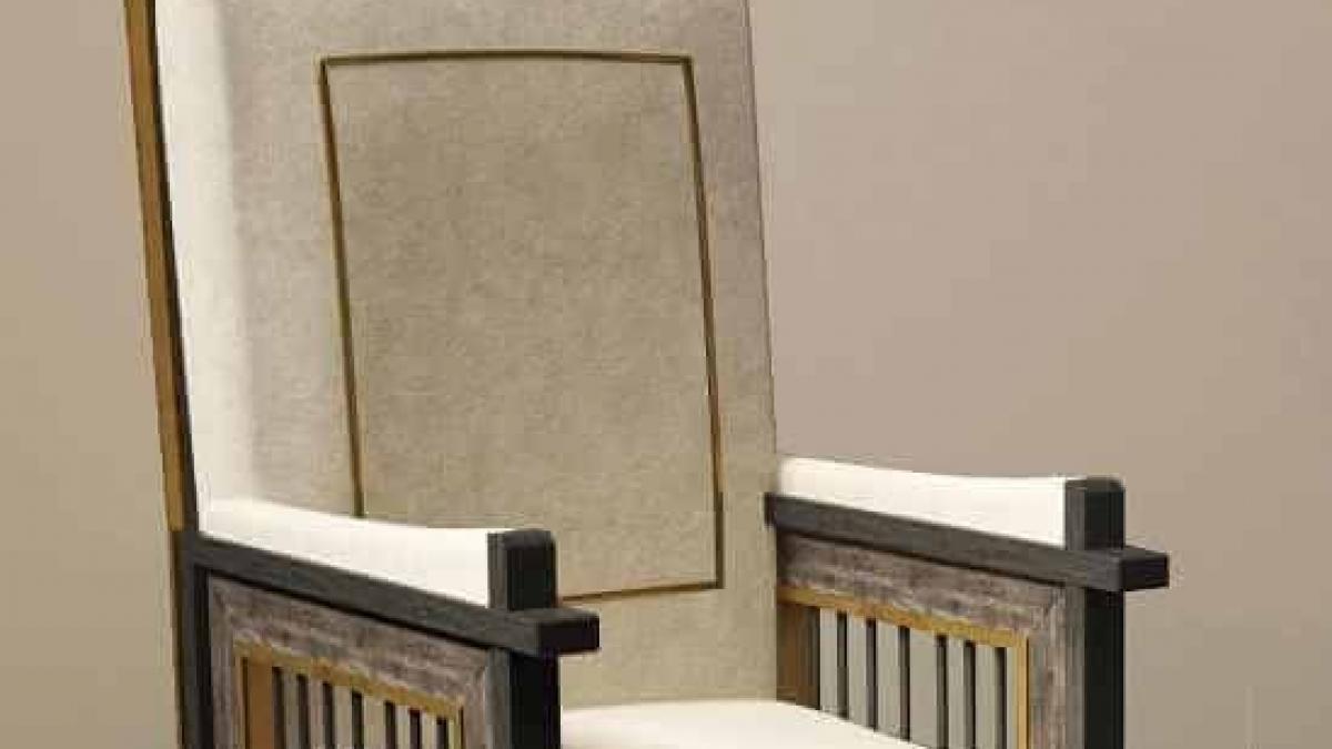 un tron arhieresc din gratiile inchisorilor construit pentru papa francisc