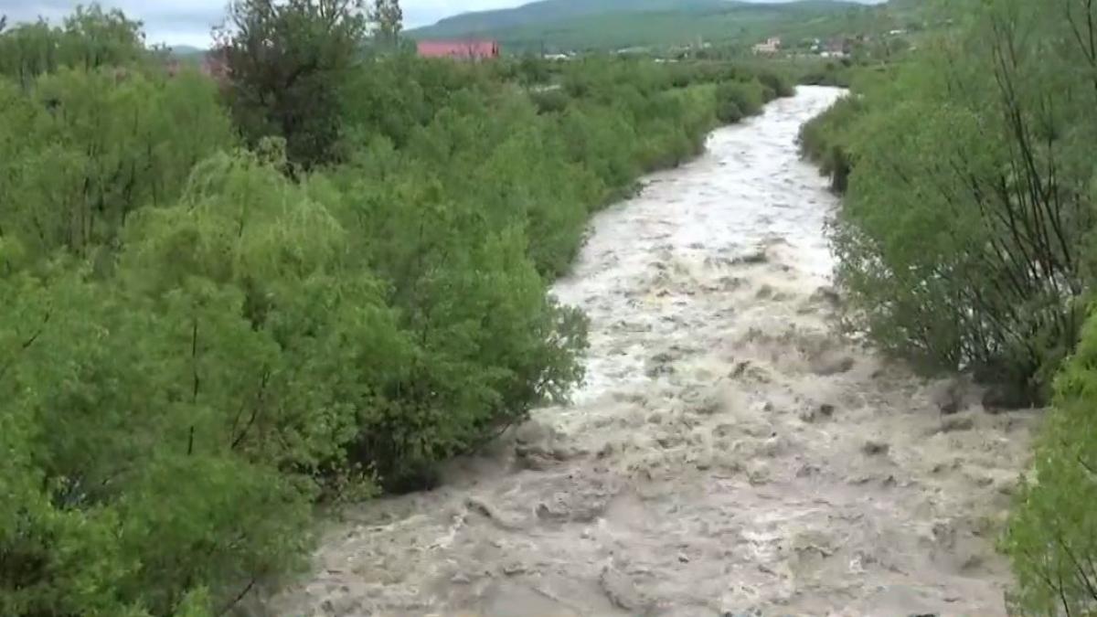 cod portocaliu de inundatii in alba inainte de vizita papei
