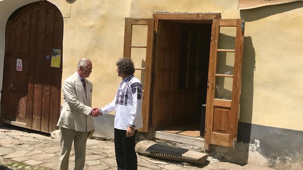 vizita surpriza intr o comuna din judetul mures nimeni nu stia ca e in romania in paralel cu papa