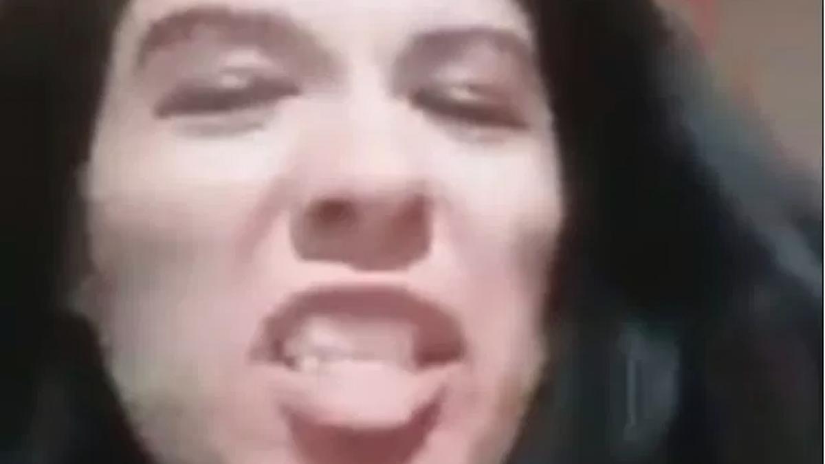 femeia s a filmat in timp ce ii facea ceva cumplit fetitei sale de doi ani apoi i a trimis