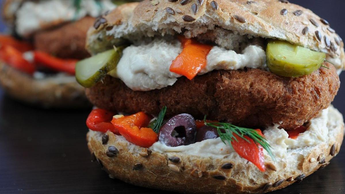 alarmant trei oameni au murit dupa ce au mancat sandvisuri preambalate