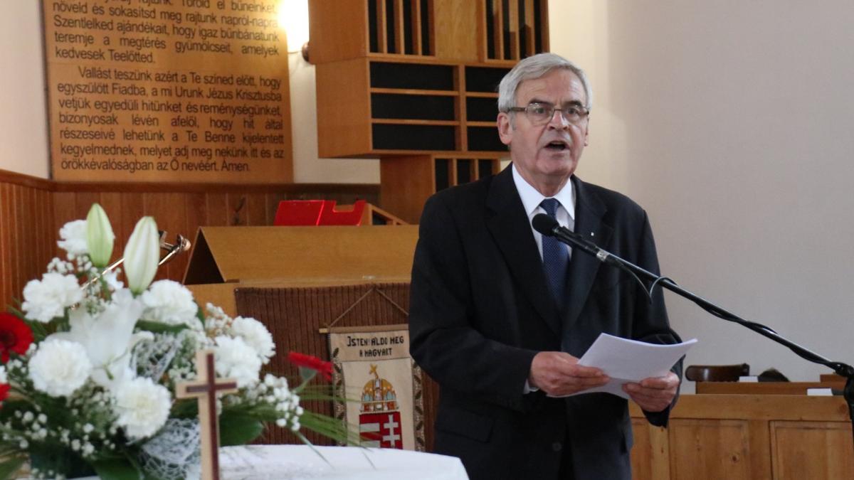 tokes laszlo atac furibund la adresa udmr ar trebui sa si schimbe europarlamentarii nu sunt