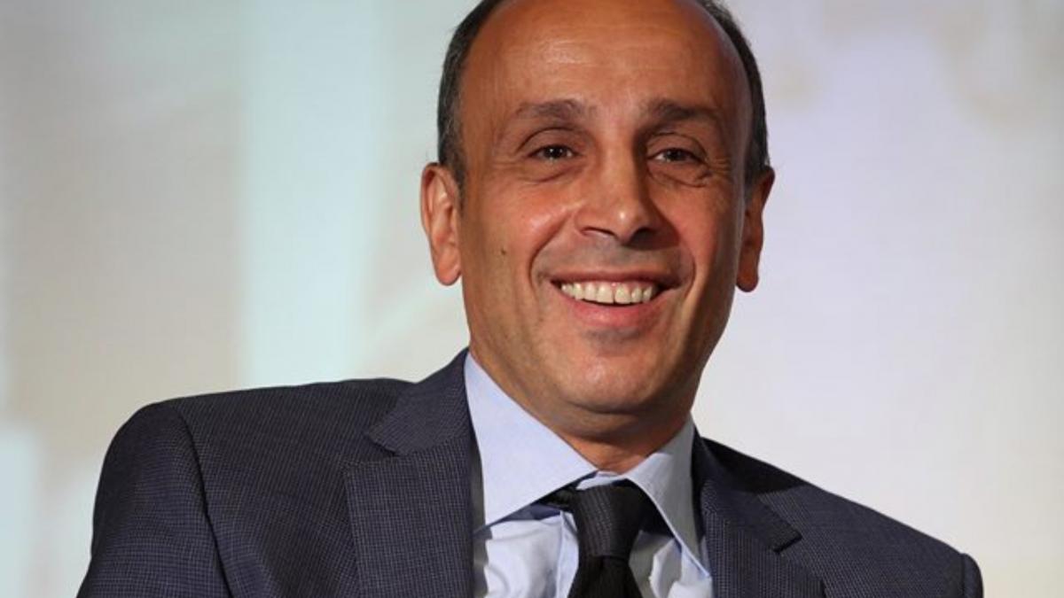 sinteza zilei wargha enayati medicul care simte romaneste lectie minunata de generozitate