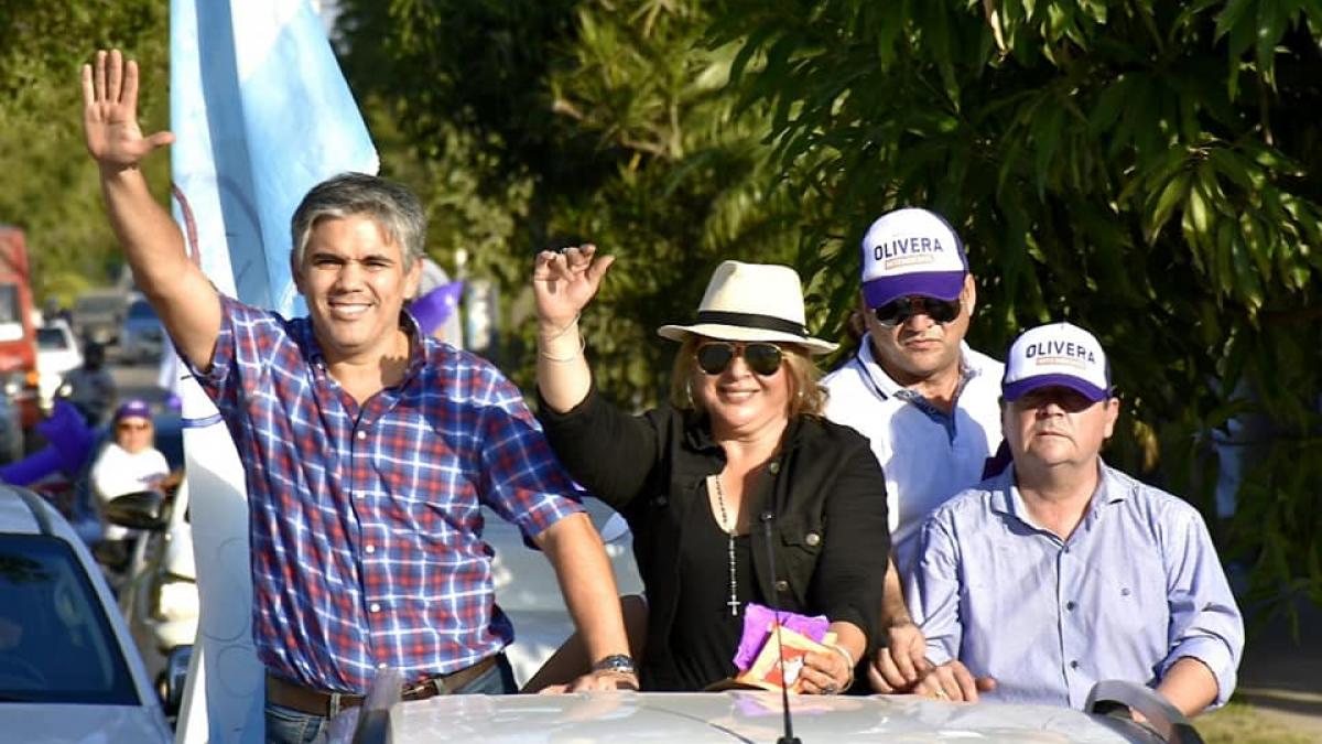 un politician ofera chiloti tanga in schimbul voturilor