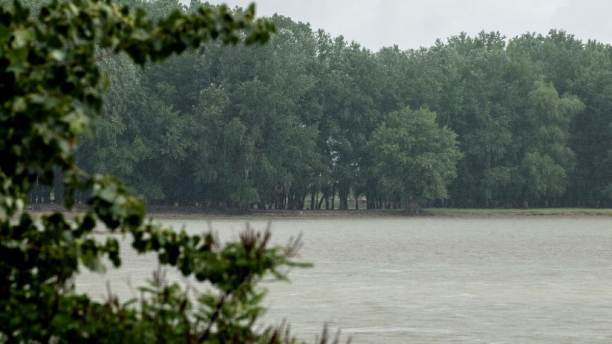 alerta de la hidrologi e cod portocaliu de inundatii pe dunare pana pe 20 iunie