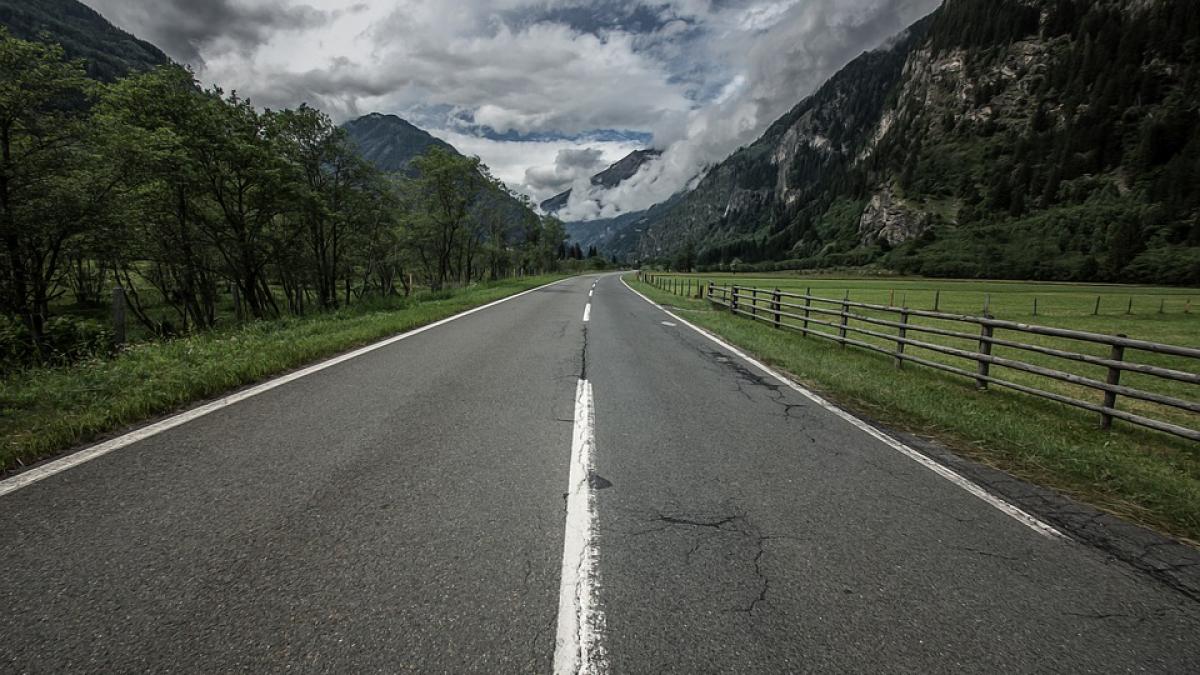 inca un drum de poveste deschis traficului in romania rivalizeaza cu transalpina sau