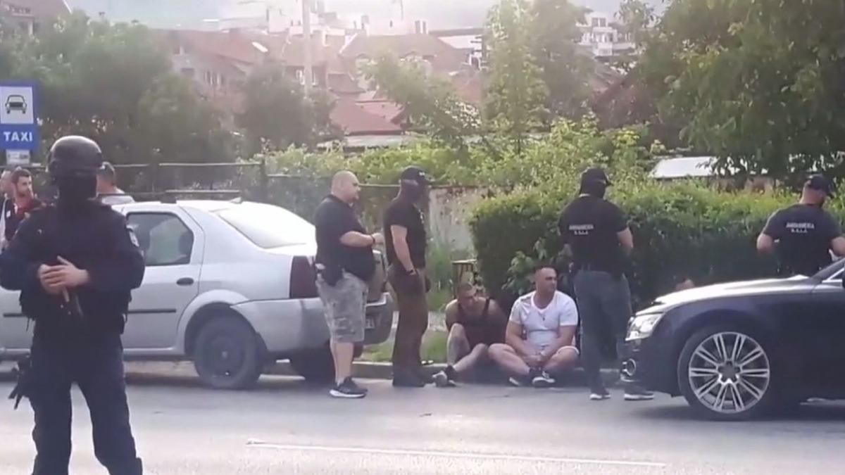 actiune fulger a procurorilor diicot la deva 16 interlopi au fost saltati
