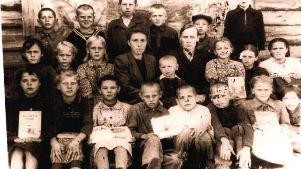 povestea romanilor care au umplut lagarele din siberia sau kazahstan bun venit in raiul sovietic