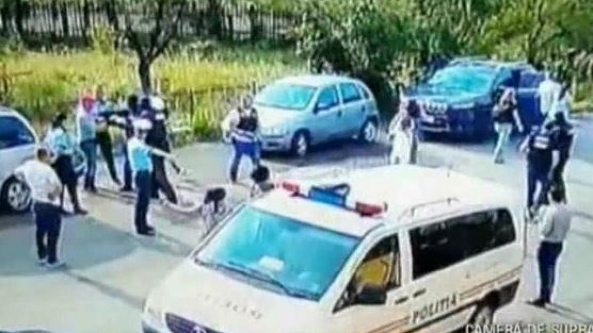 scandalul fetitei luate cu mascati tatal adoptiv a rupt tacerea