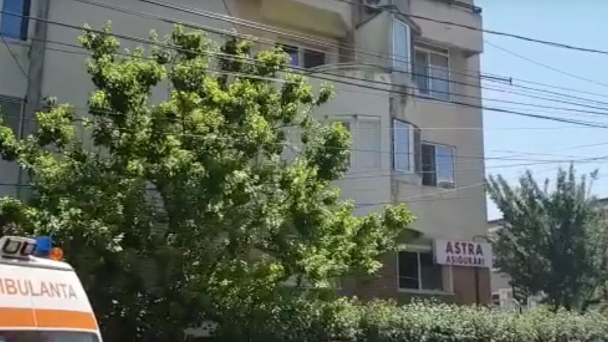 descoperire socanta intr un apartament din cernavoda militarii au fost nevoiti sa sparga usa