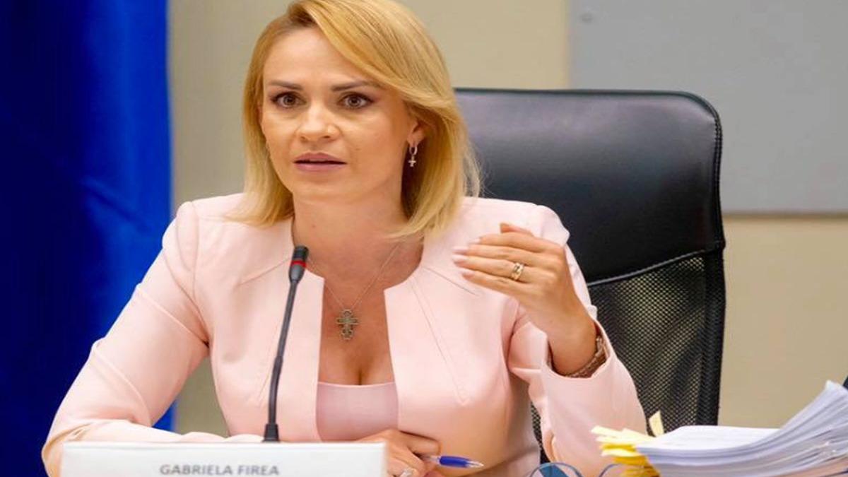 gabriela firea a fost operata din nou la colon in astfel de momente cobori cu adevarat cu