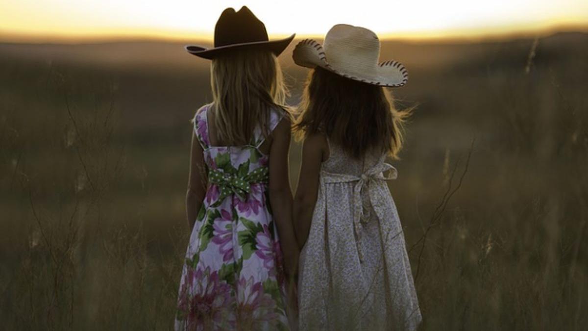 caz socant in italia medici asistenti sociali si politicieni sunt acuzati ca vindeau copii pentru