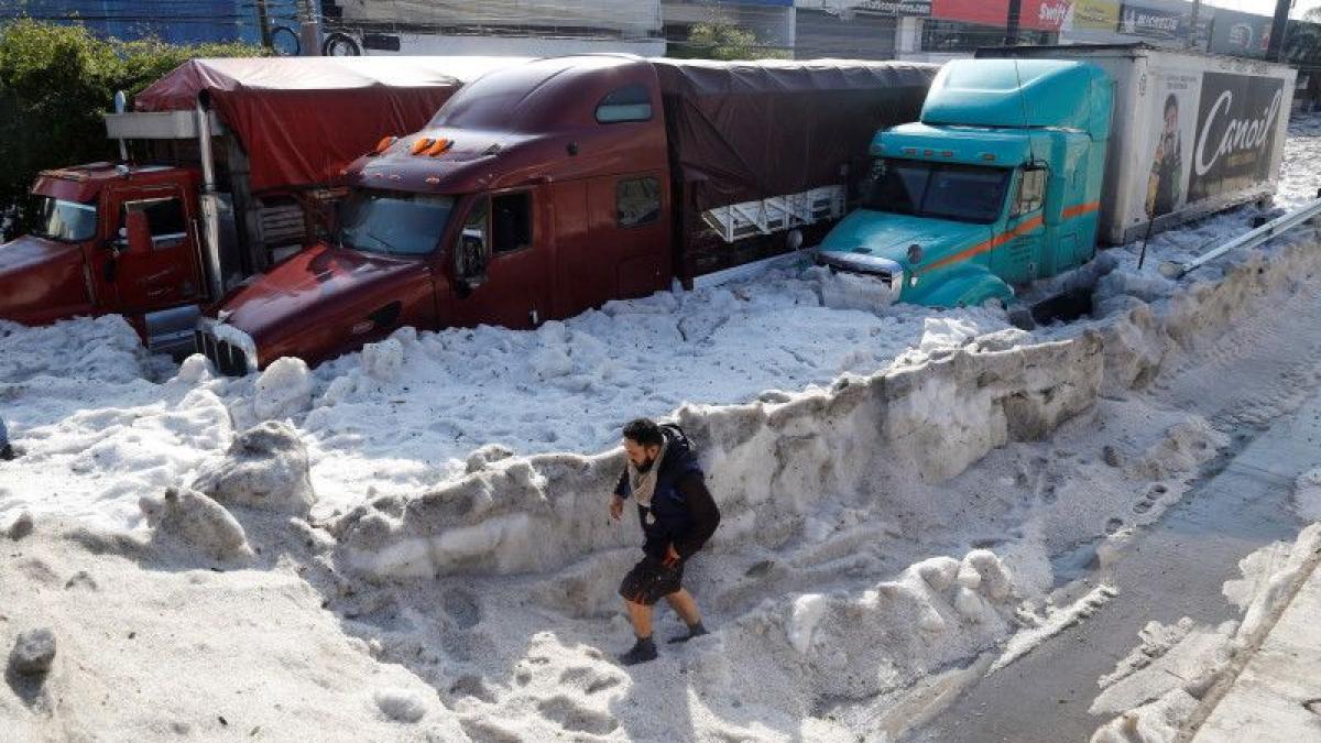 imagini apocaliptice un oras a fost ingropat in grindina la 30 de grade video