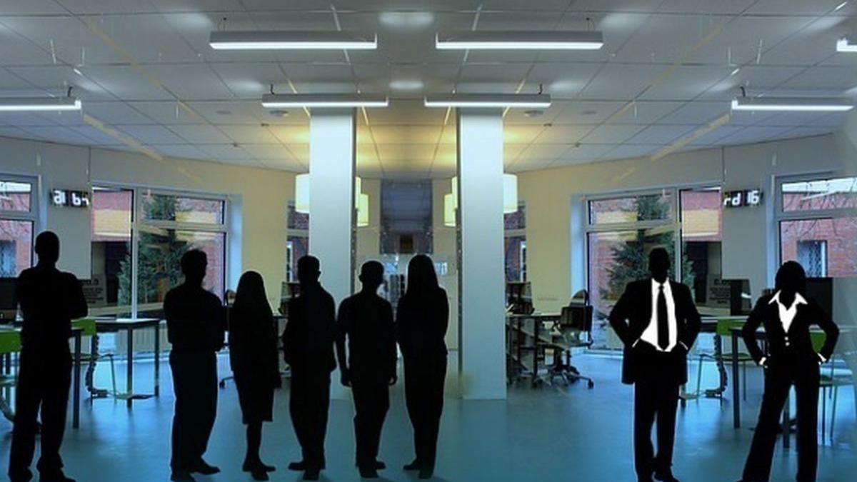 guvernul anunta disponibilizari masive la stat