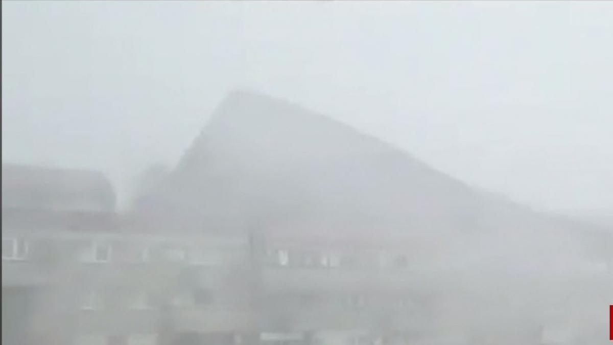 imagini infricosatoare acoperis smuls de vant