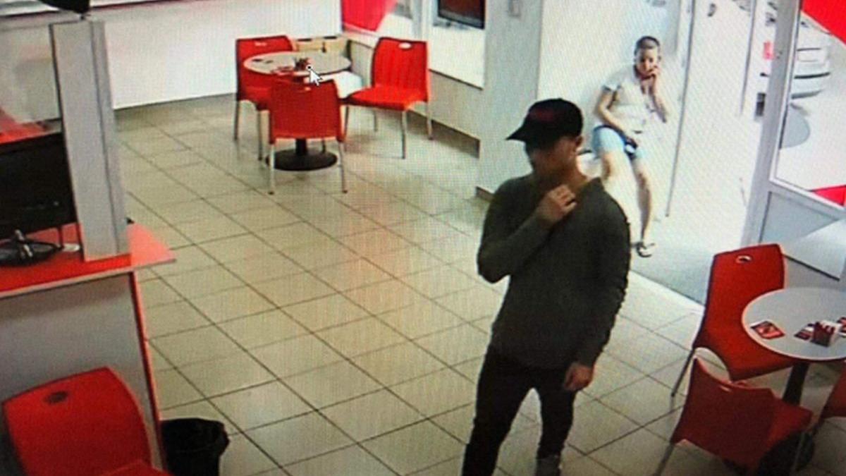 jaf surprins de camere la o casa de pariuri din timisoara daca il recunoasteti sunati la 112